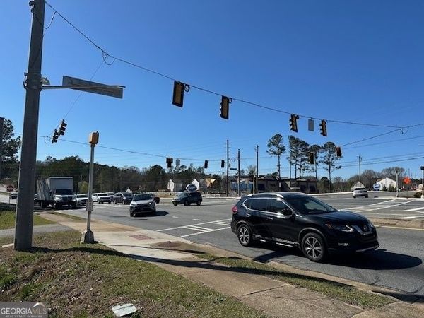 5511 GA Hwy 92, Woodstock, GA 30188