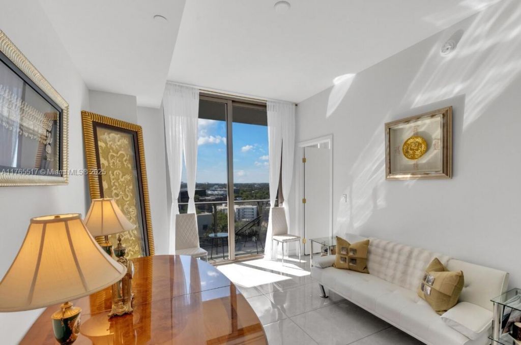 2678 Tigertail, Unit 1009, Miami, FL 33133 Photo