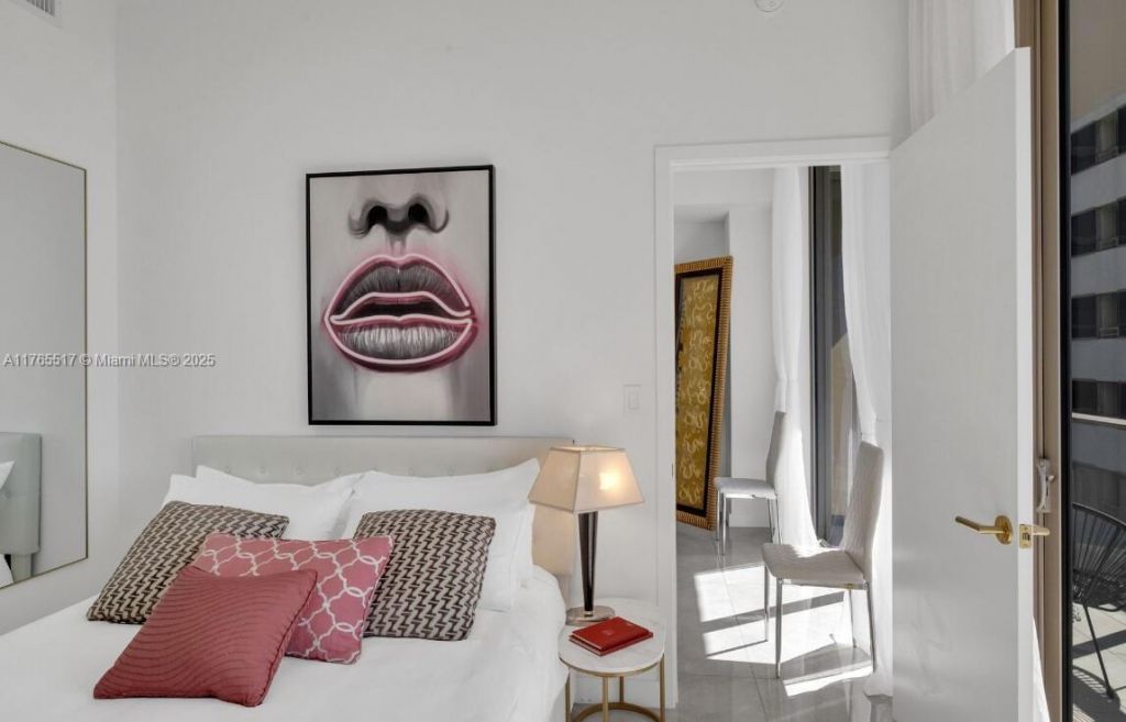 2678 Tigertail, Unit 1009, Miami, FL 33133 Photo