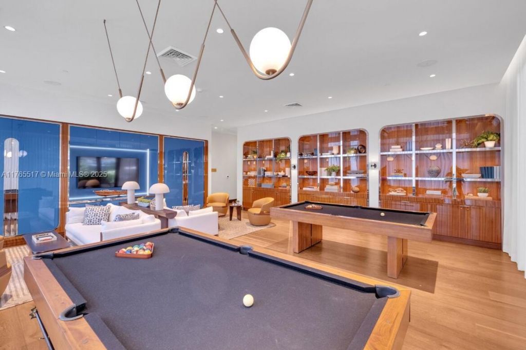 2678 Tigertail, Unit 1009, Miami, FL 33133 Photo