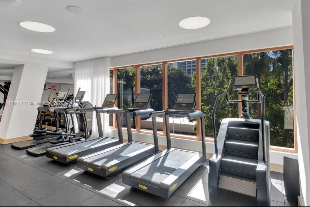 2678 Tigertail, Unit 1009, Miami, FL 33133 Photo