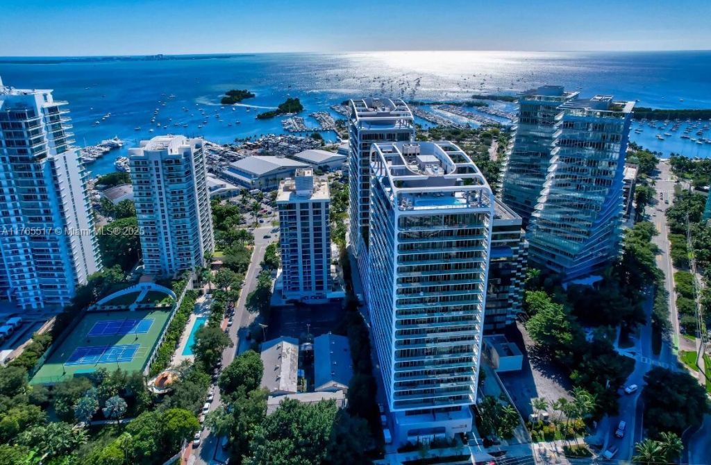 2678 Tigertail, Unit 1009, Miami, FL 33133 Photo