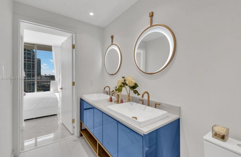 2678 Tigertail, Unit 1009, Miami, FL 33133 Photo