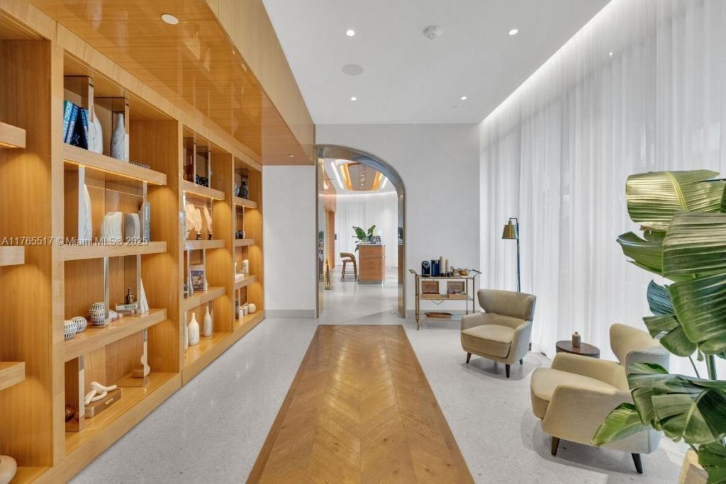 2678 Tigertail, Unit 1009, Miami, FL 33133 Photo