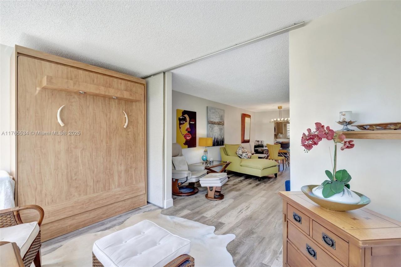 9821 Sunrise Lakes Blvd, Unit 107, Sunrise, FL 33322 Photo