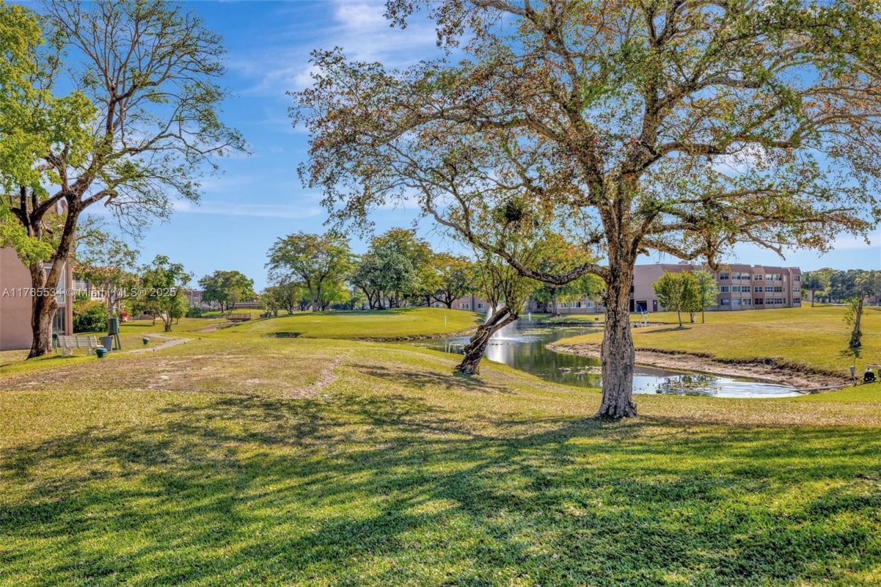 9821 Sunrise Lakes Blvd, Unit 107, Sunrise, FL 33322 Photo