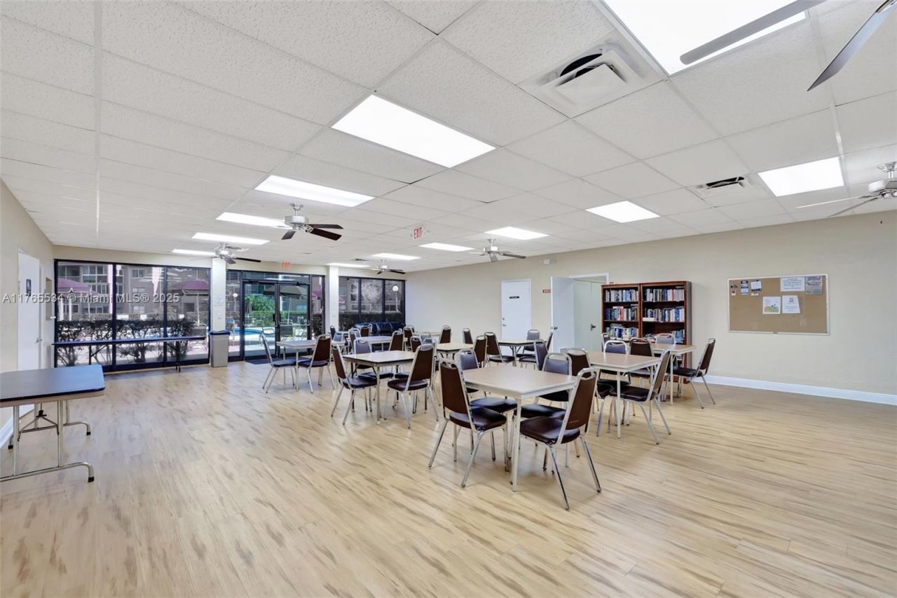 9821 Sunrise Lakes Blvd, Unit 107, Sunrise, FL 33322 Photo