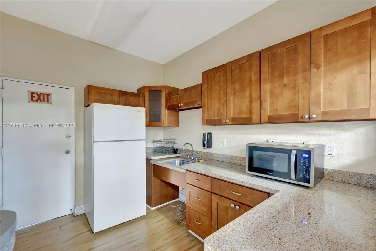 9821 Sunrise Lakes Blvd, Unit 107, Sunrise, FL 33322 Photo