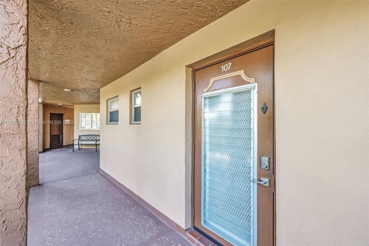 9821 Sunrise Lakes Blvd, Unit 107, Sunrise, FL 33322 Photo