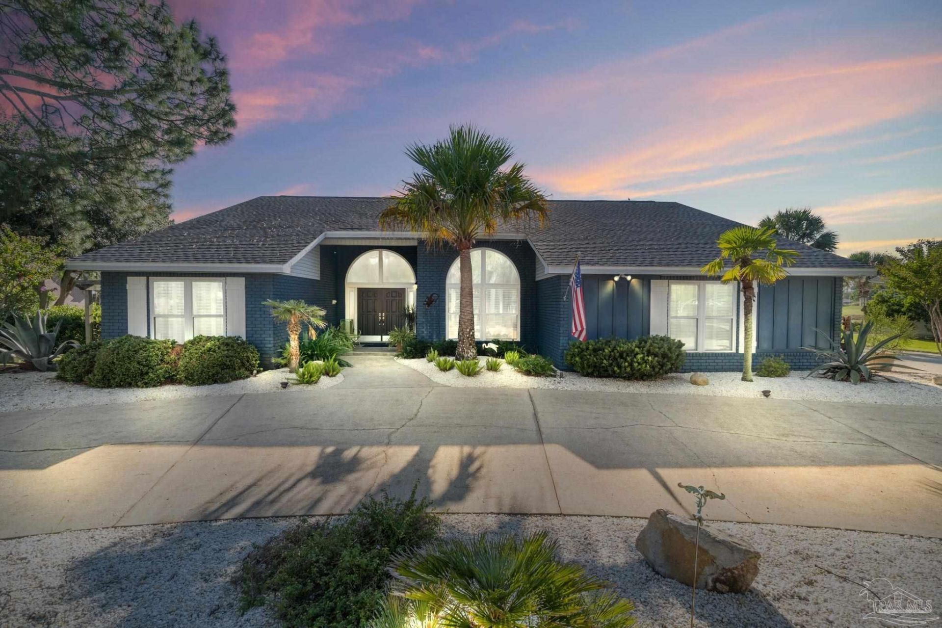 5505 Navaho Dr, Pensacola, FL 32507 Main Photo