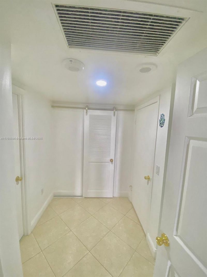 9801 Collins Ave, Unit 8M, Bal Harbour, FL 33154 Photo