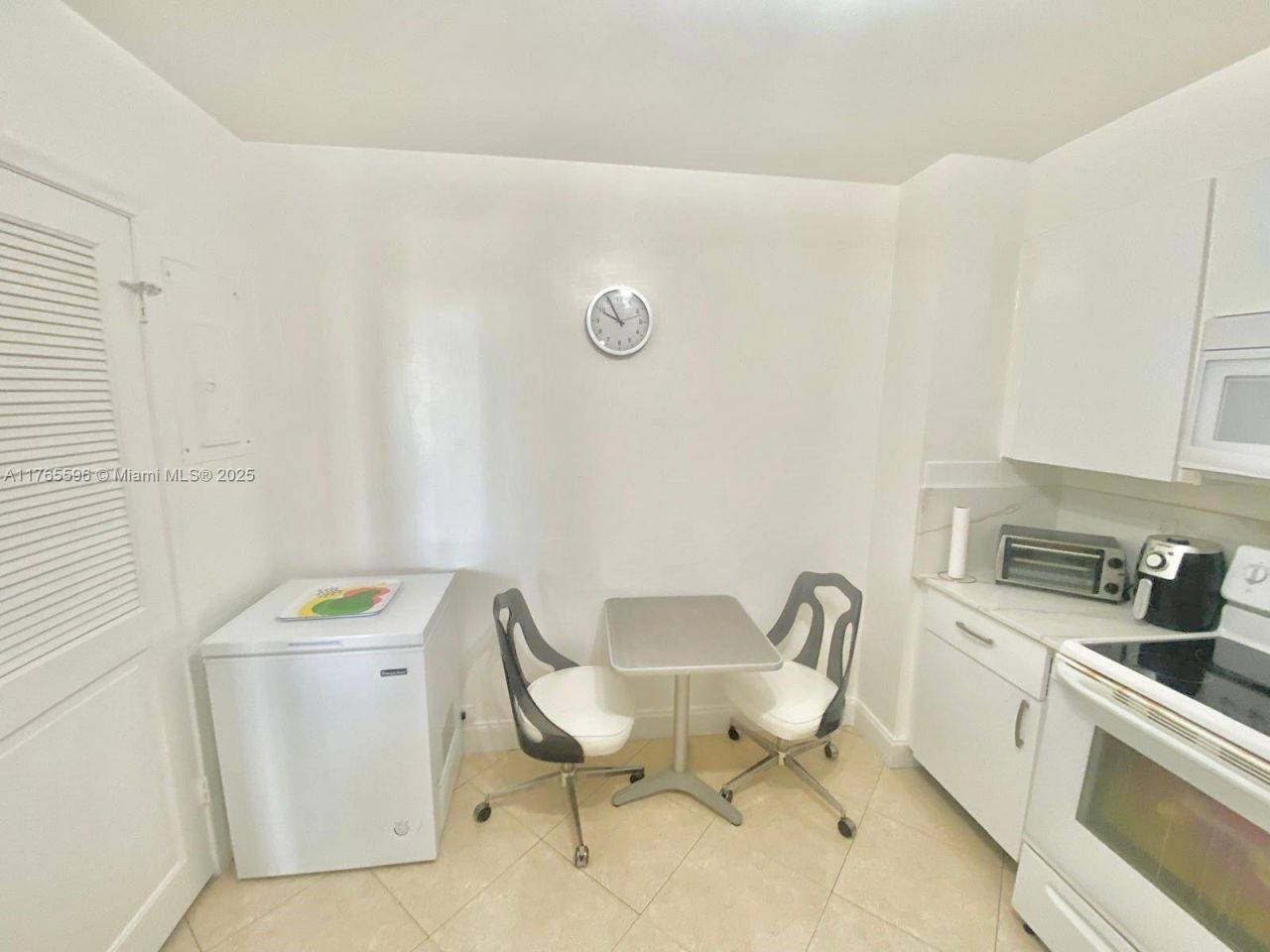 9801 Collins Ave, Unit 8M, Bal Harbour, FL 33154 Photo