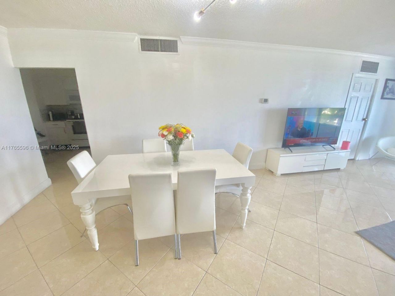 9801 Collins Ave, Unit 8M, Bal Harbour, FL 33154 Photo