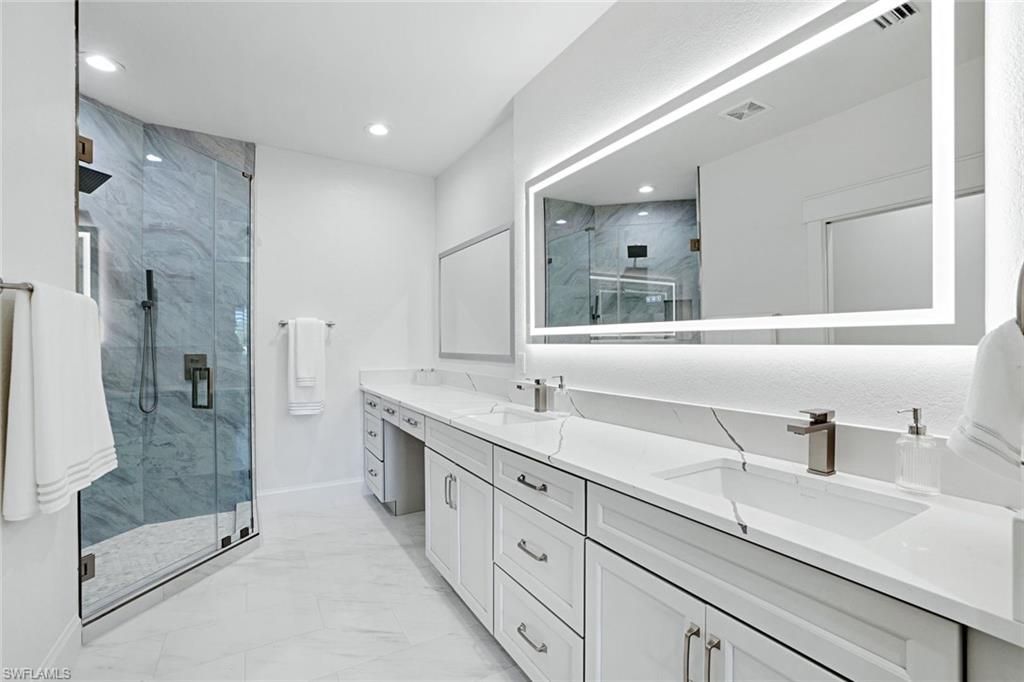 630 Lalique Cir, Unit 506, Naples, FL 34119 Photo