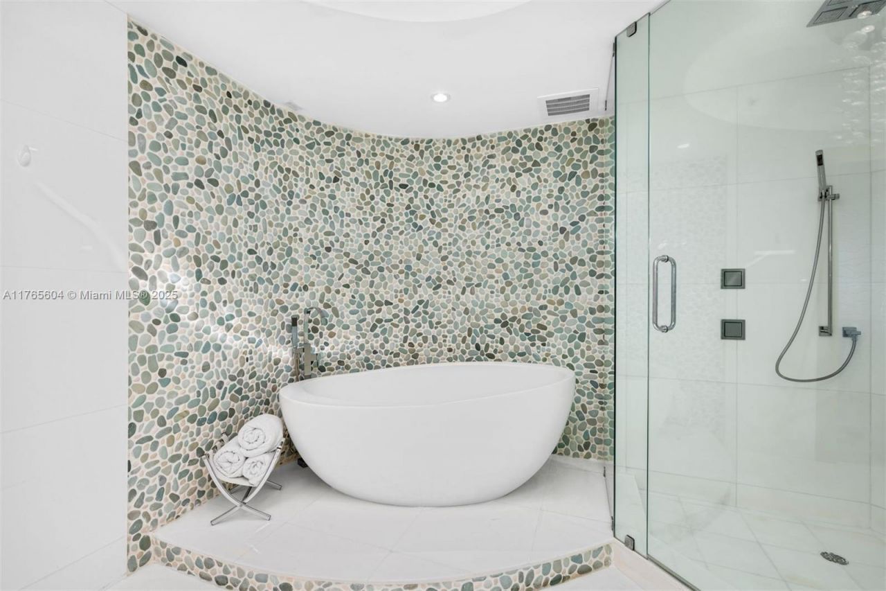 18101 Collins Ave, Unit 3604, Sunny Isles Beach, FL 33160 Photo