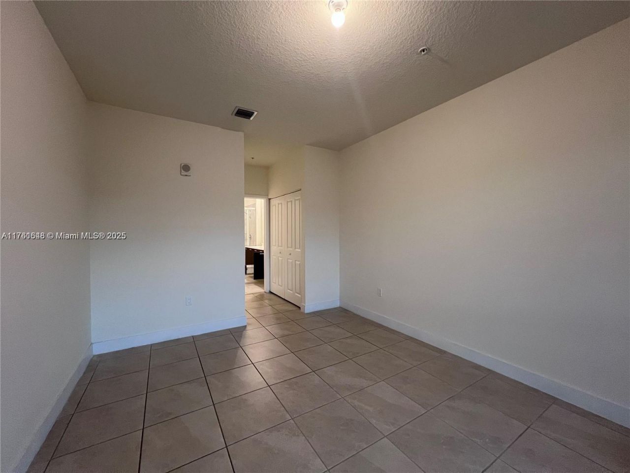 8265 NW 41st St, Unit C-405, Doral, FL 33166 Photo