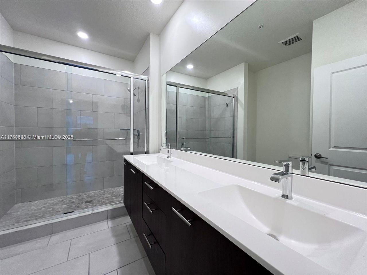 8265 NW 41st St, Unit C-405, Doral, FL 33166 Photo