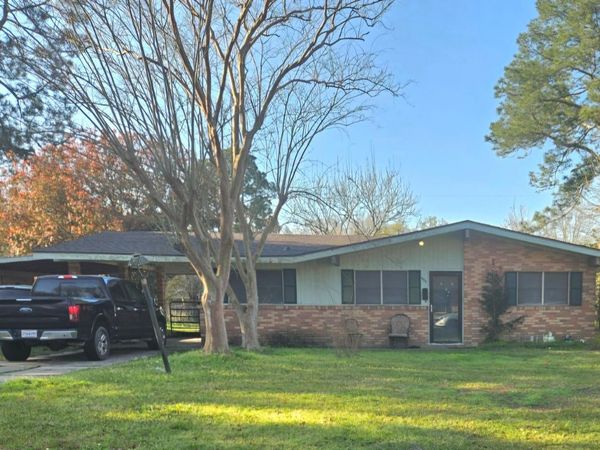 954 Choctaw Drive, Opelousas, LA 70570