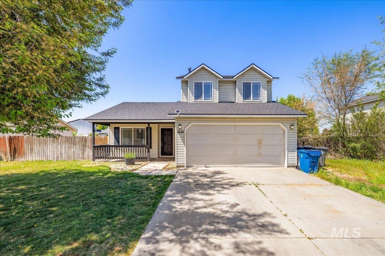 1621 S Woodland Dr, Nampa, ID 83686 Main Photo