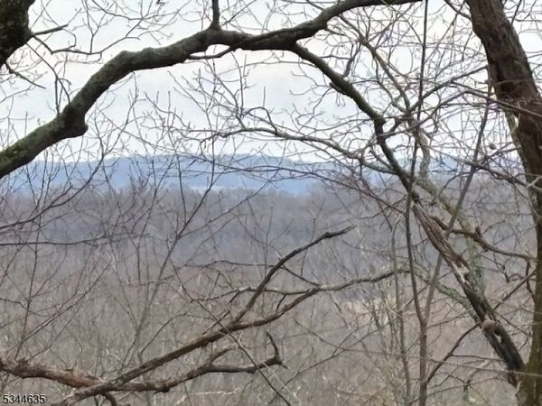 76 Monroe Rd, Lafayette, NJ 07848