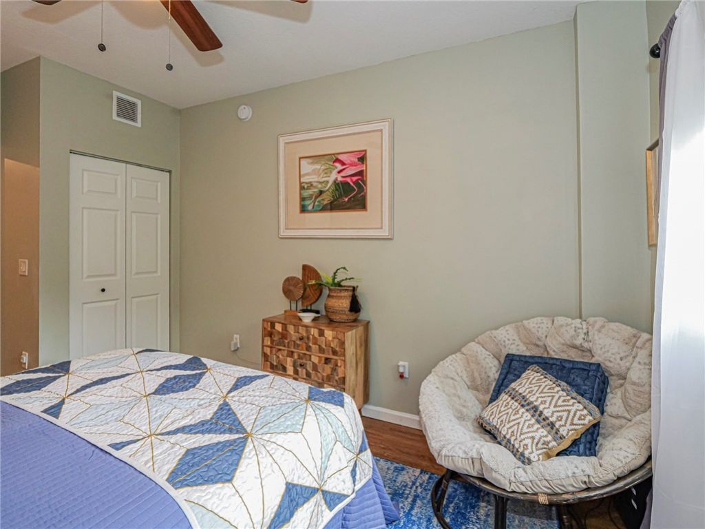 536 7th Square, Unit 103, Vero Beach, FL 32962 Photo