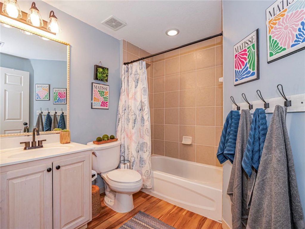 536 7th Square, Unit 103, Vero Beach, FL 32962 Photo