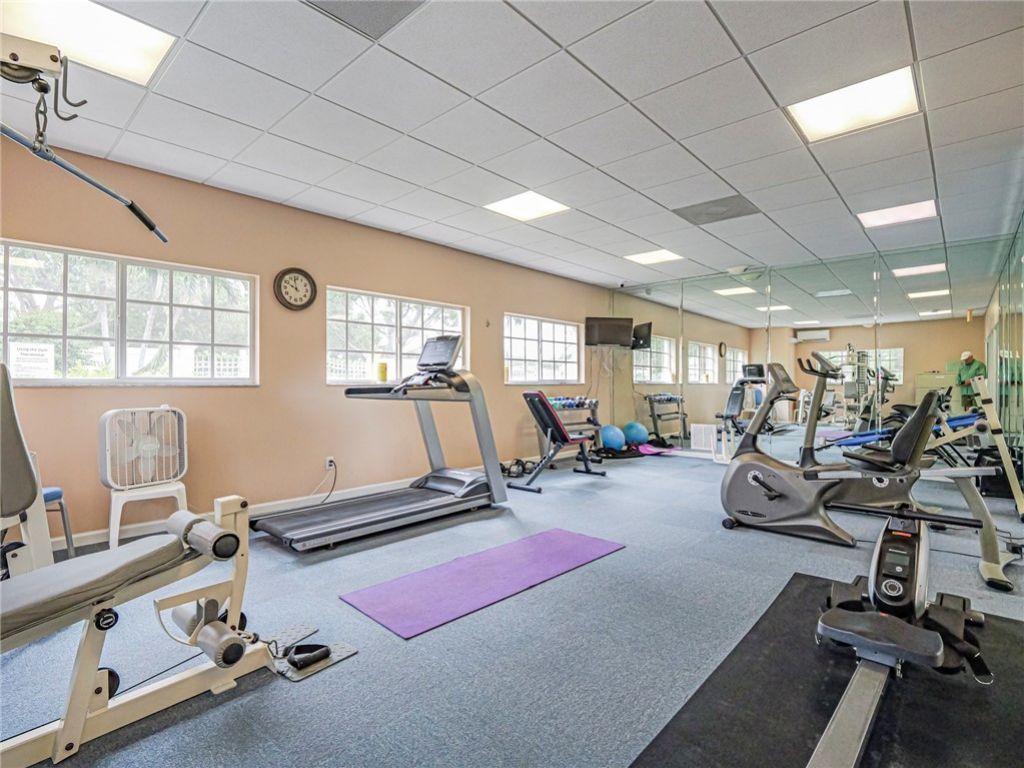 536 7th Square, Unit 103, Vero Beach, FL 32962 Photo