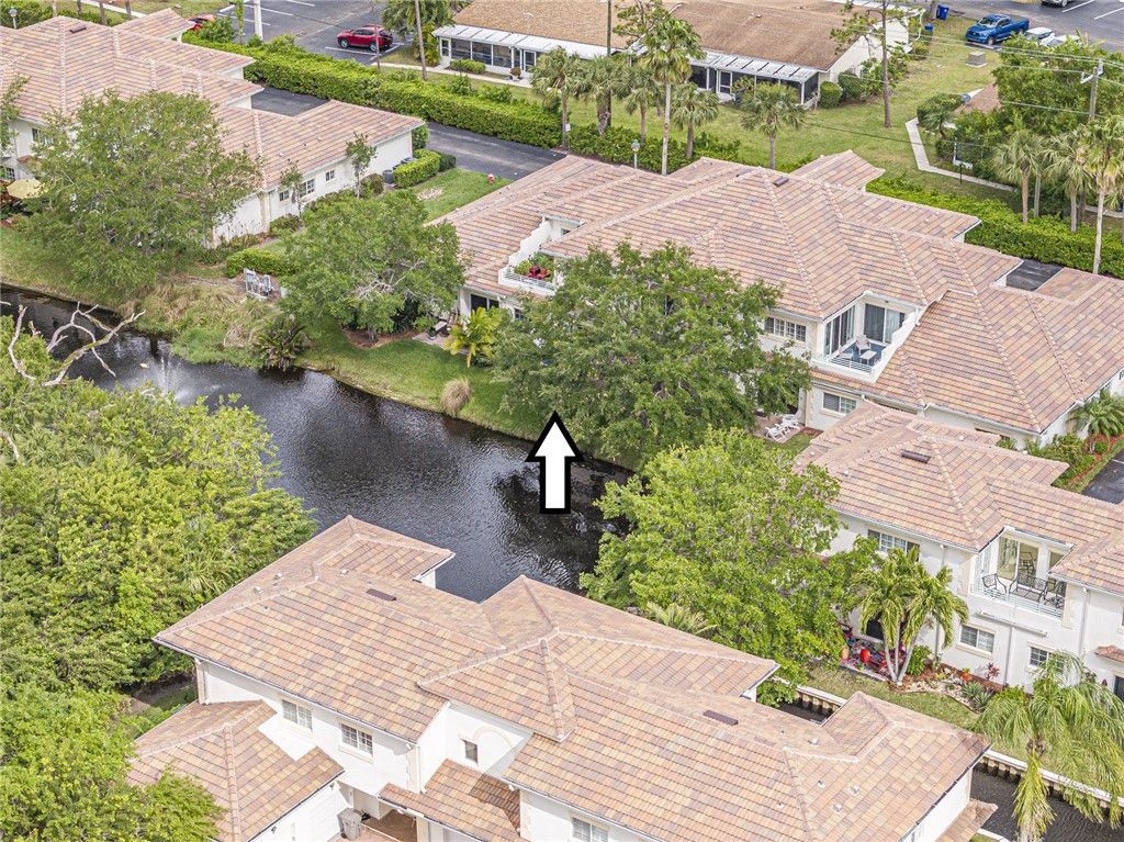 536 7th Square, Unit 103, Vero Beach, FL 32962 Photo