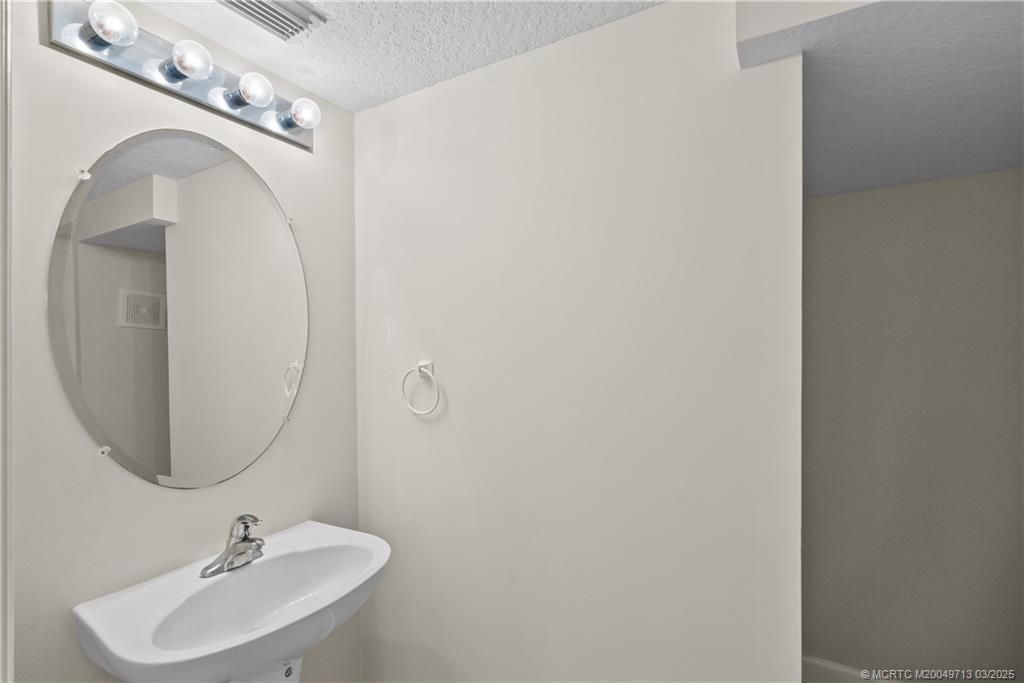 10472 SW Ashlyn Way, Port Saint Lucie, FL 34987 Photo