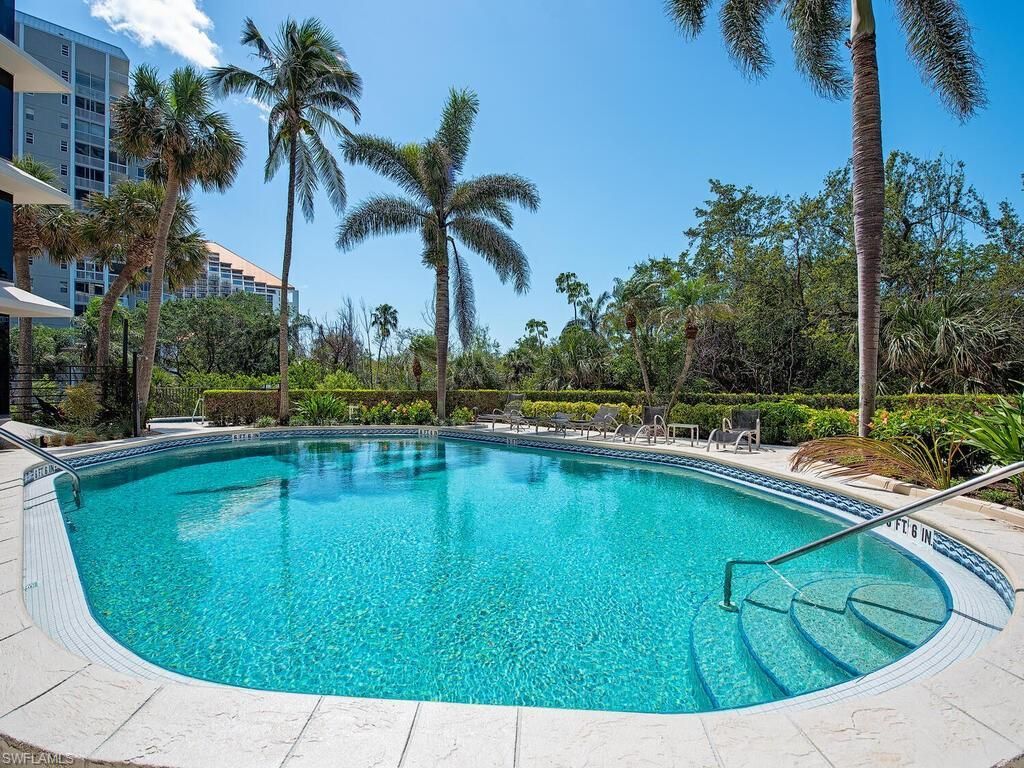 5555 Heron Point Dr, Unit 1602, Naples, FL 34108 Photo