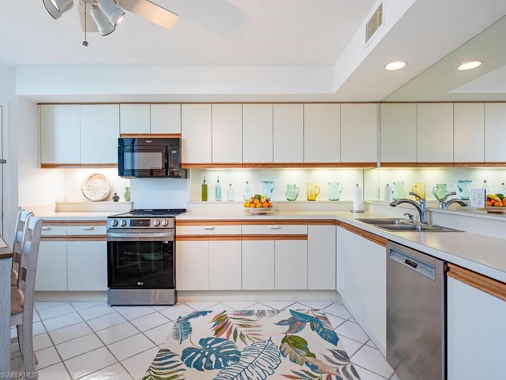 5555 Heron Point Dr, Unit 1602, Naples, FL 34108 Photo
