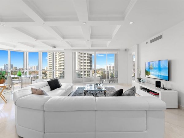 21150 Point Pl, Unit 1102, Aventura, FL 33180