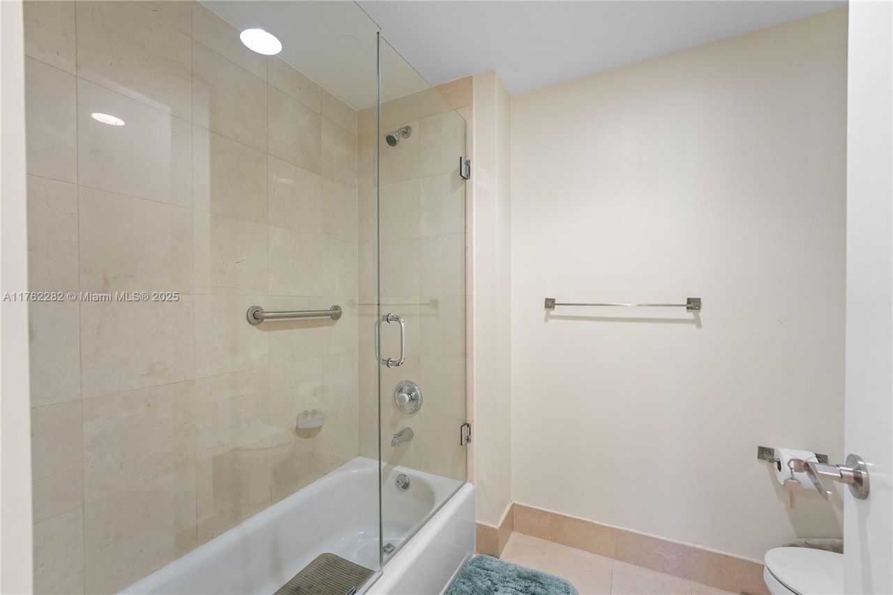 21150 Point Pl, Unit 1102, Aventura, FL 33180 Photo