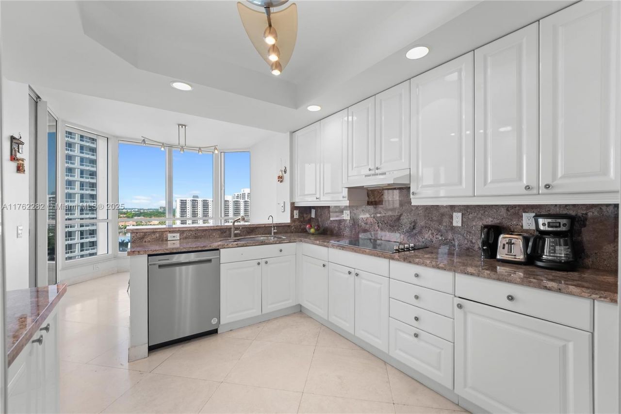 21150 Point Pl, Unit 1102, Aventura, FL 33180 Photo
