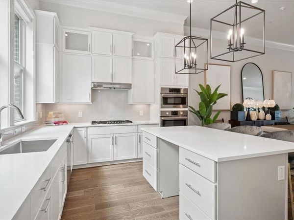 4122 Belt Line Road, Addison, TX 75001