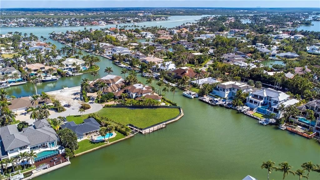 2020 5th St S, Naples, FL 34102 Photo