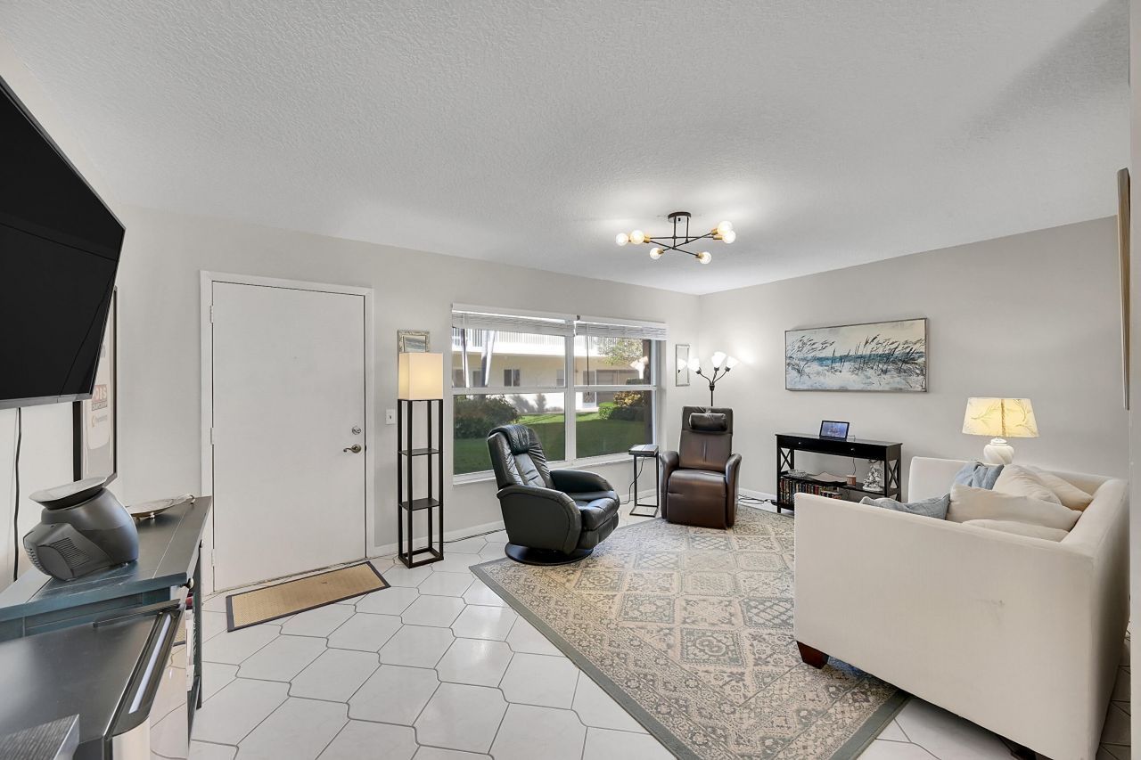 632 Snug Harbor Drive, Unit D3, Boynton Beach, FL 33435 Photo