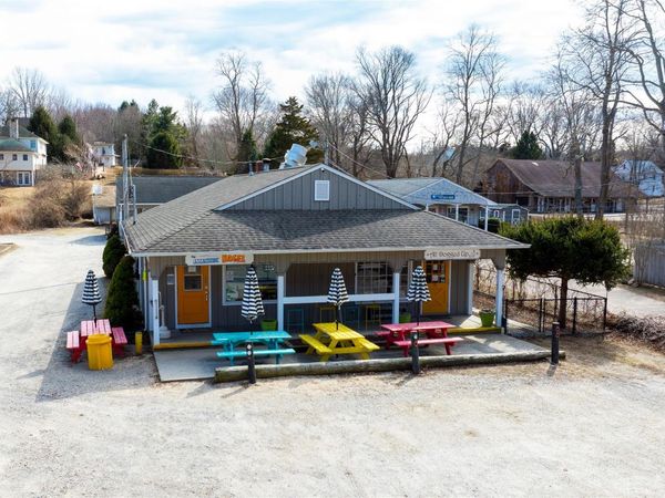 25 W Neck Road, Unit 4, Shelter Island, NY 11964