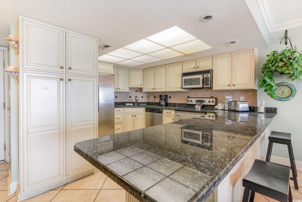 10200 Beach Club Dr. Photo 11