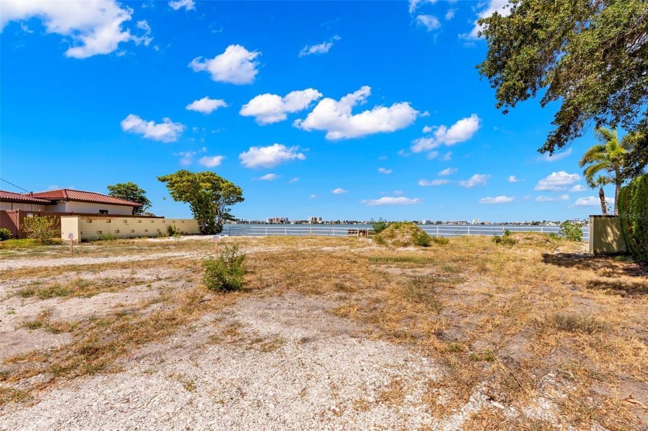 7940 Garden Drive N, Saint Petersburg, FL 33710 Photo