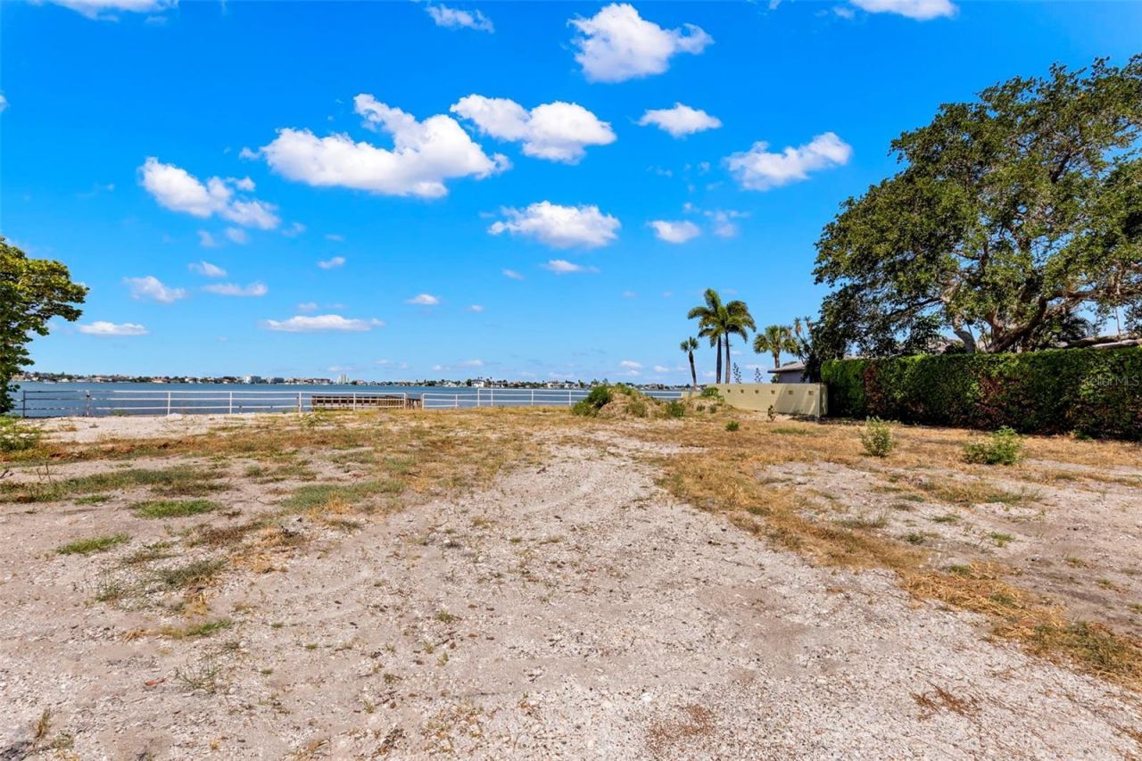 7940 Garden Drive N, Saint Petersburg, FL 33710 Photo