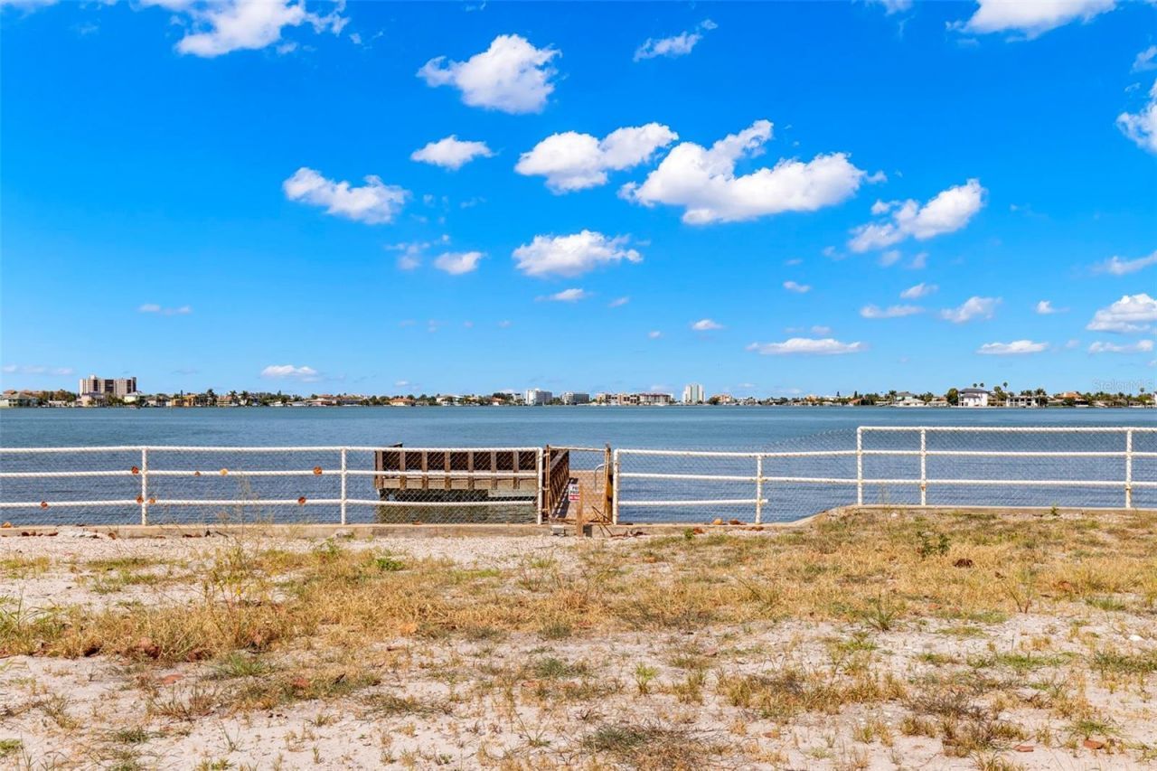 7940 Garden Drive N, Saint Petersburg, FL 33710 Photo