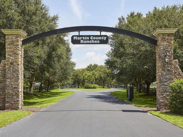 Okeechobee, FL 34974