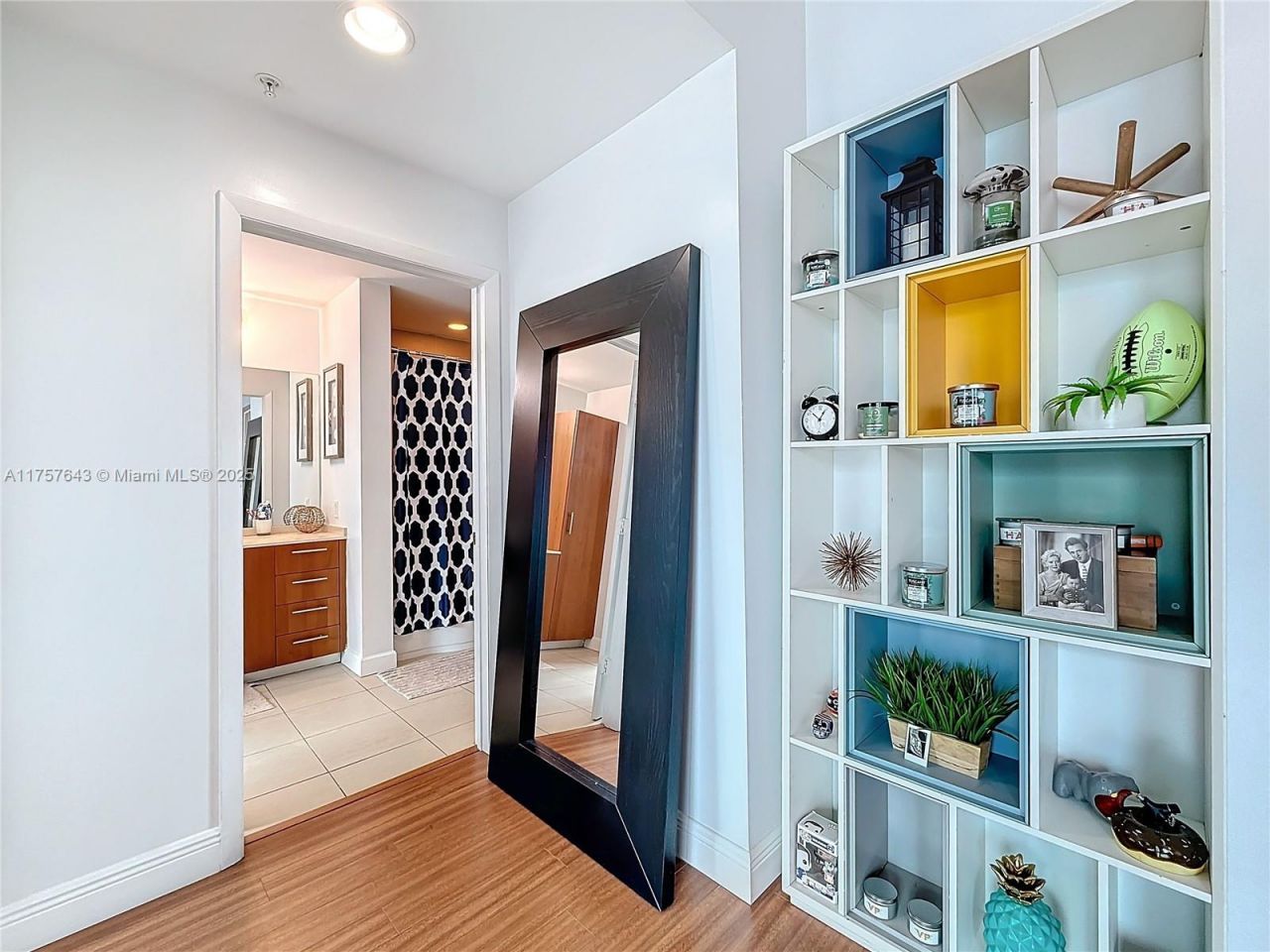 1945 S Ocean Dr, Unit 605, Hallandale Beach, FL 33009 Photo