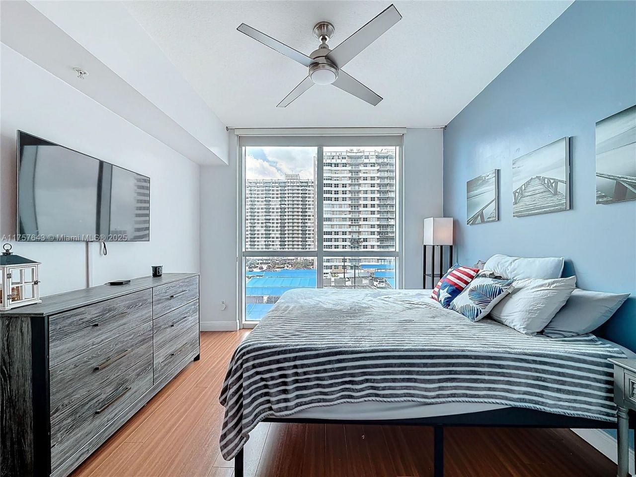 1945 S Ocean Dr, Unit 605, Hallandale Beach, FL 33009 Photo