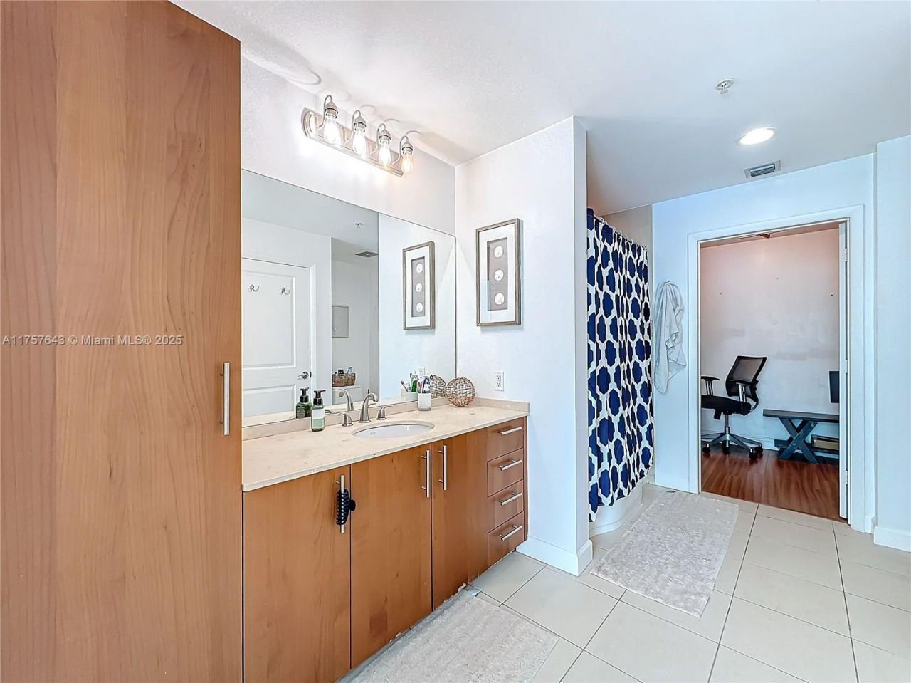 1945 S Ocean Dr, Unit 605, Hallandale Beach, FL 33009 Photo