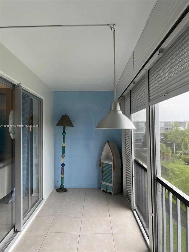 4800 Hillcrest Ln, Unit 402, Hollywood, FL 33021 Photo