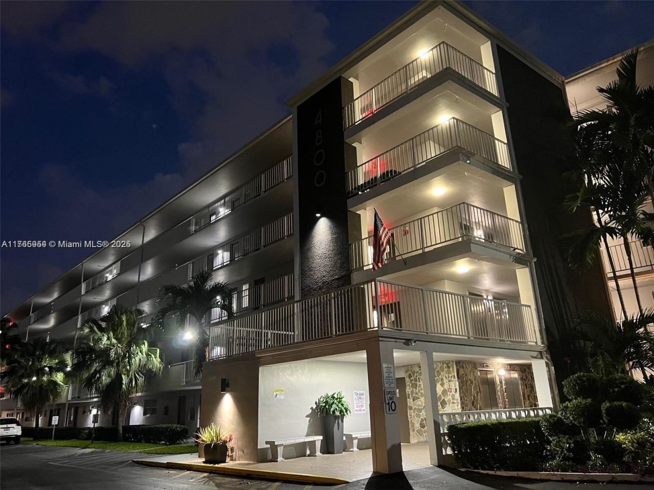 4800 Hillcrest Ln, Unit 402, Hollywood, FL 33021 Photo