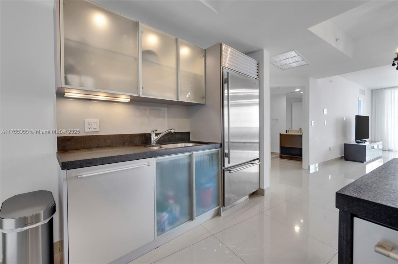 18201 Collins Ave, Unit 902, Sunny Isles Beach, FL 33160 Photo