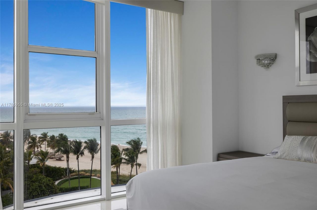 18201 Collins Ave, Unit 902, Sunny Isles Beach, FL 33160 Photo